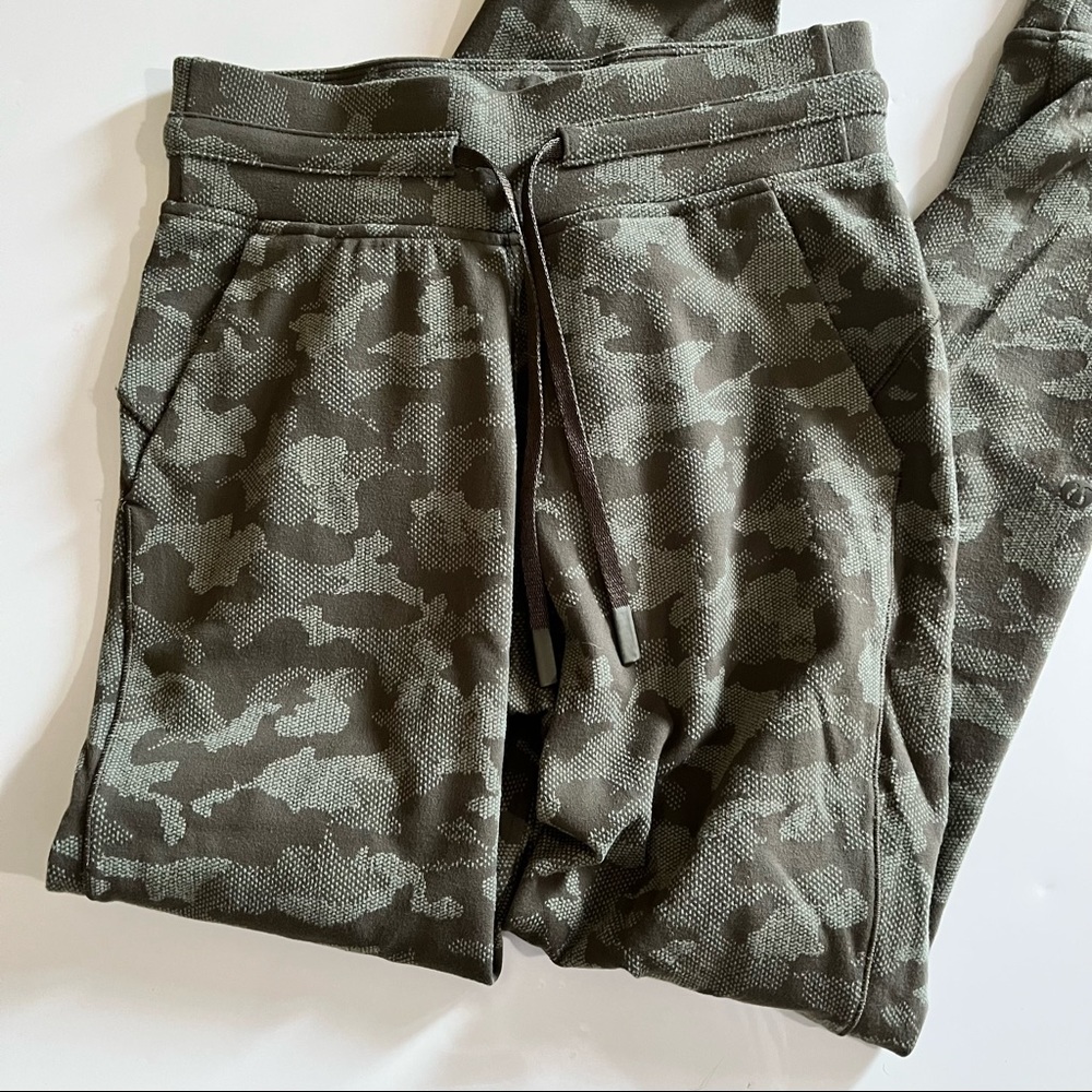 Lululemon Ready to Rulu Joggers 29”